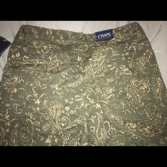 NWT Women’s Olive CHAPS Slimming Fit Jeans Size 8 - Picture 3 of 3